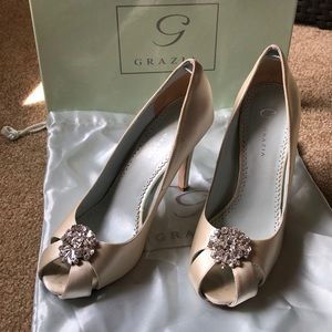 Grazia wedding pump